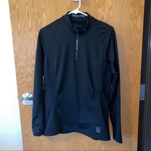 Nike pro hyperwarm fitted top